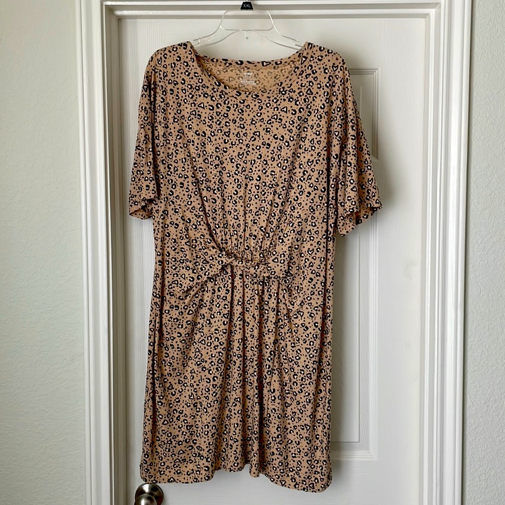 Front knot cheetah print dress